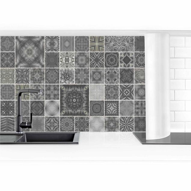 Tableaux de Andrea Haase Grey Jungle Tiles With Silver Shimmer II