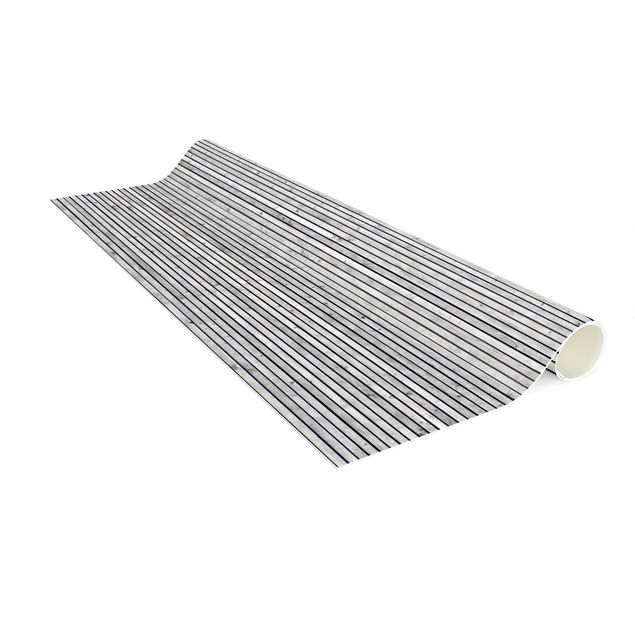 tapis modernes Mur en bois avec des bandes étroites noir et blanc