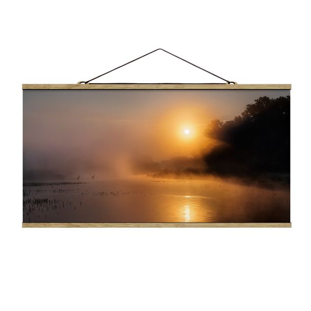 Tableau nature Lever de soleil sur le lac avec des cerfs dans le brouillard