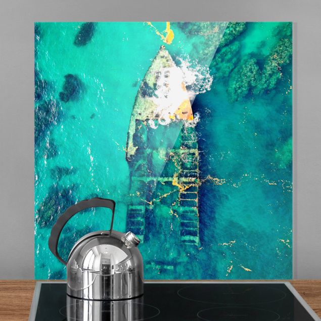 Déco murale cuisine Vue du dessus d'une épave de navire dans l'océan