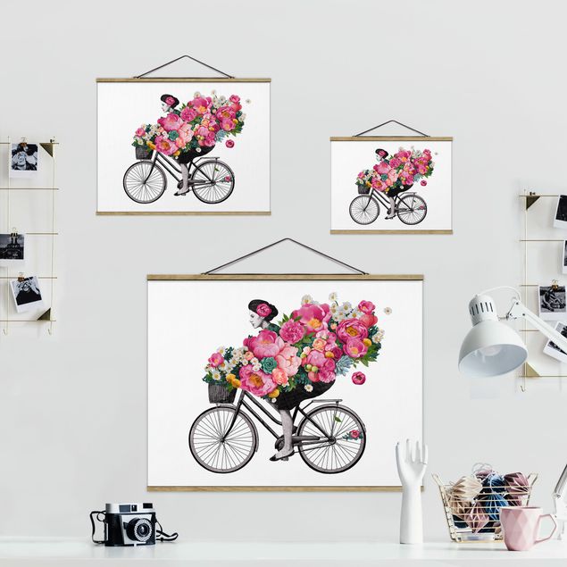 Tableaux de Laura Graves Illustration Femme à Bicyclette Collage Fleurs Colorées