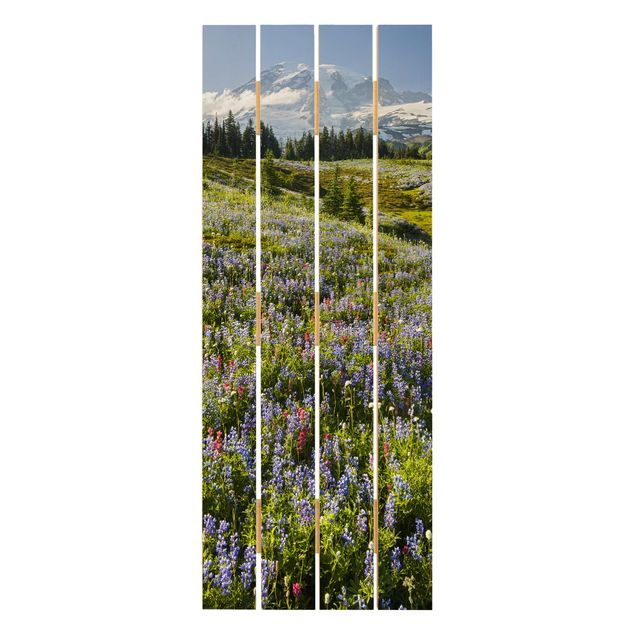 Tableaux de Rainer Mirau Mountain Meadow With Red Flowers in Front of Mt. Rainier