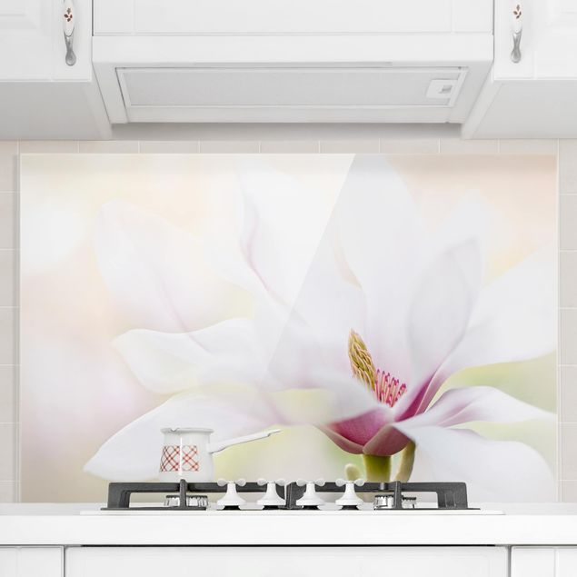 Déco murale cuisine Délicate fleur de magnolia