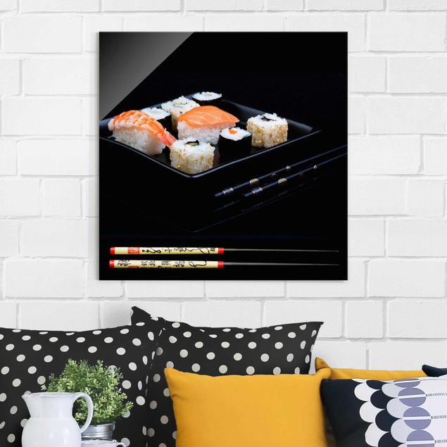 Déco murale cuisine Assiette de Sushi avec baguettes noires