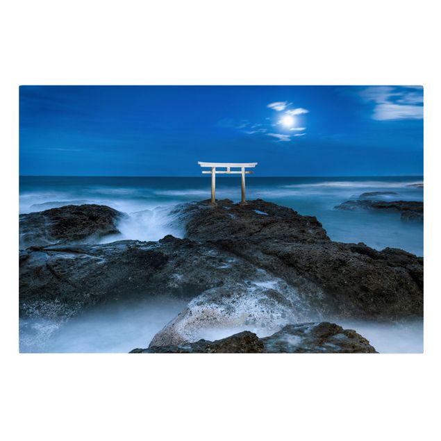 Tableau de ville Torii At The Ocean During Full Moon