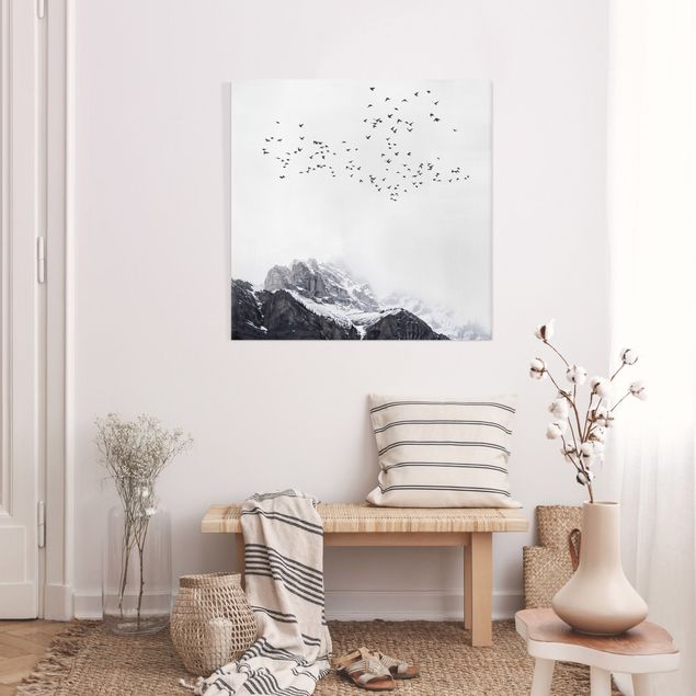 Tableaux paysage Volée d'oiseaux devant des montagnes noir et blanc