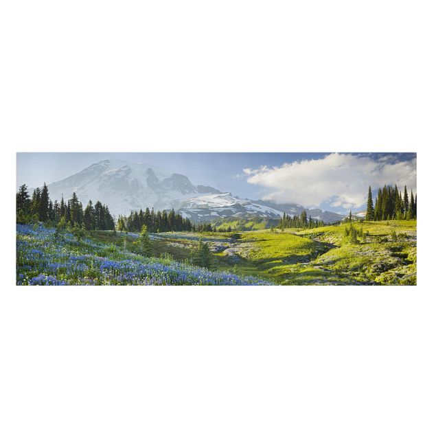 Toile montagne Mountain Meadow With Blue Flowers in Front of Mt. Rainier
