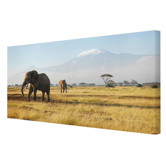 Tableaux modernes Eléphants devant le Kilimandjaro au Kenya