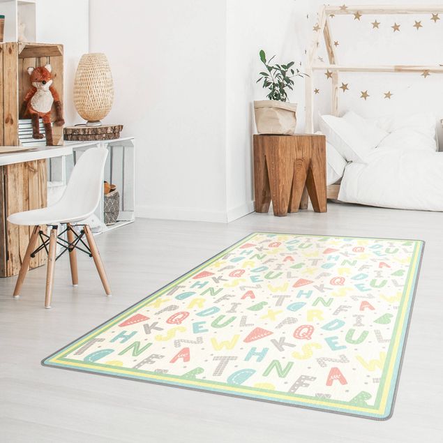tapis grande taille Alphabet In Pastel Colours With Frame