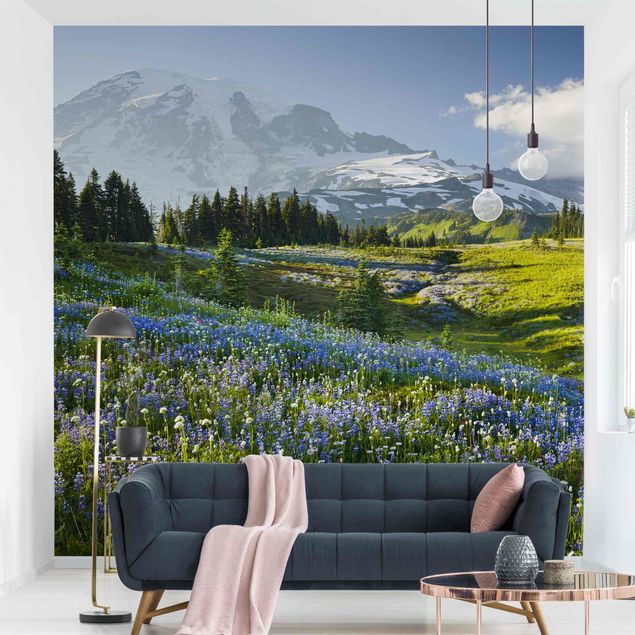 Papier peint ciel Mountain Meadow With Blue Flowers in Front of Mt. Rainier
