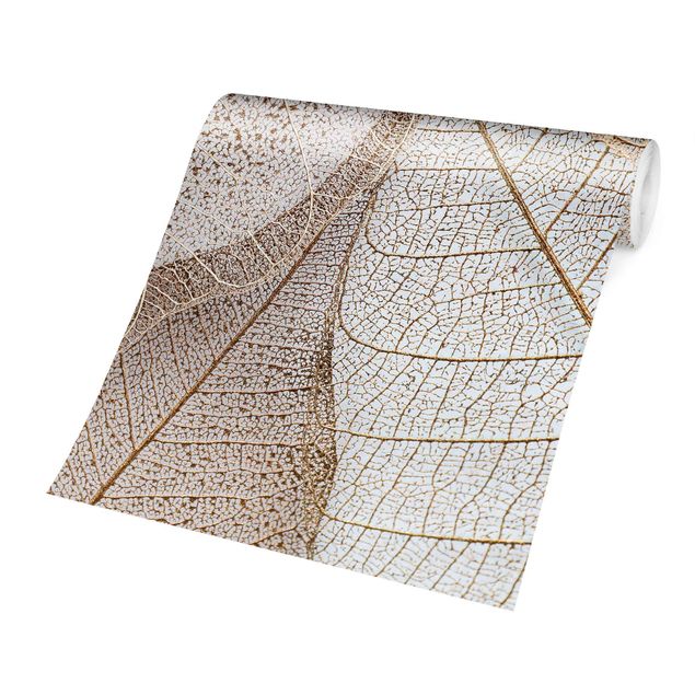 Papiers peints beige Structure de feuilles délicates en or