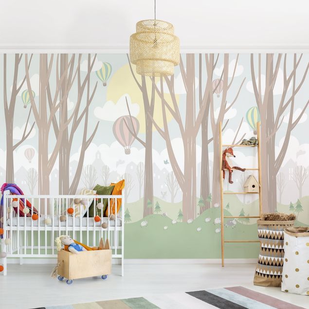 Déco chambre bébé Soleil avec arbres et montgolfières