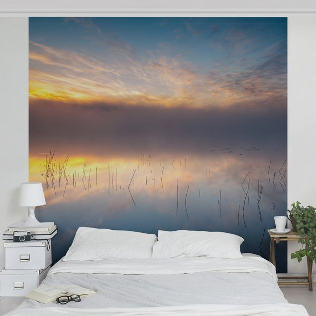 Papier peint panoramique coucher de soleil Lever de soleil sur un lac suédois