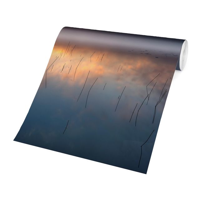 Papier peint panoramique paysage Lever de soleil sur un lac suédois
