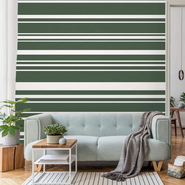 Tapisserie moderne Stripes On Green Backdrop