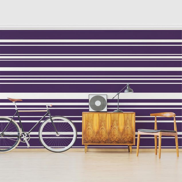 Papiers peints rayures Stripes On Purple Backdrop