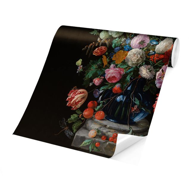 papier peint fleuri Jan Davidsz de Heem - Des tulipes, un tournesol, un iris et d'autres fleurs dans un vase en verre sur le socle en marbre d'une colonne