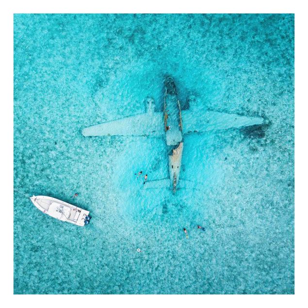 Tableau mer Vue du dessus d'une épave d'avion dans l'océan
