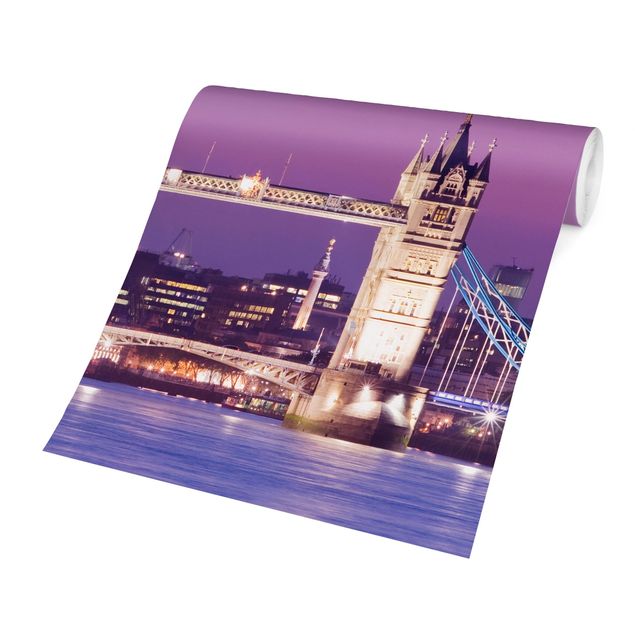 Papier peint panoramique Tower Bridge à Londres la nuit