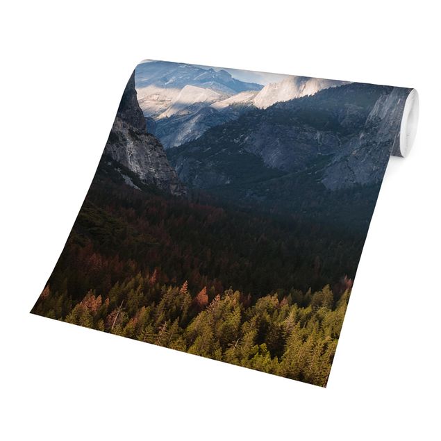 Papiers peints gris Nuages au-dessus d'un paysage montagneux