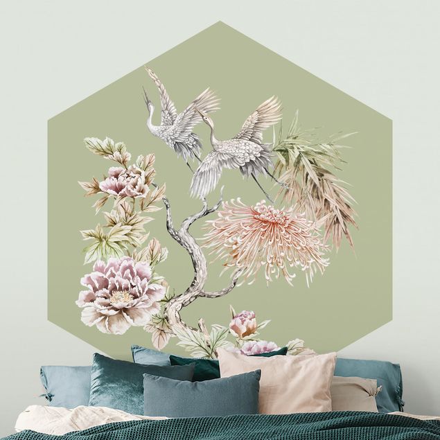 Papier peint roses Aquarelle - Cigognes en vol avec des fleurs sur un fond vert