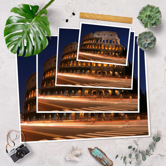 Poster - Colosseum in Rome at night