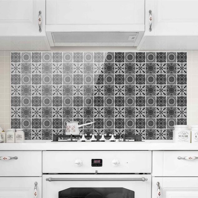 Décorations cuisine Mélange de motifs mandalas orientaux en noir et paillettes