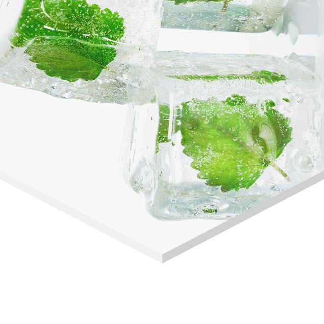 Hexagone en forex - Three Ice Cubes With Lemon Balm