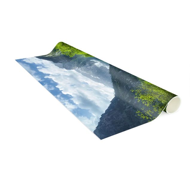 tapis modernes Lac de montagne avec reflet de l'eau