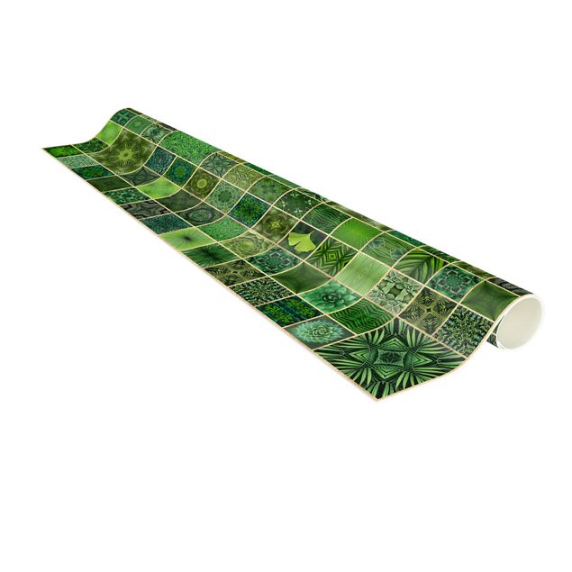 tapis imitation carrelage Carreaux de la jungle verts avec des reflets dorés