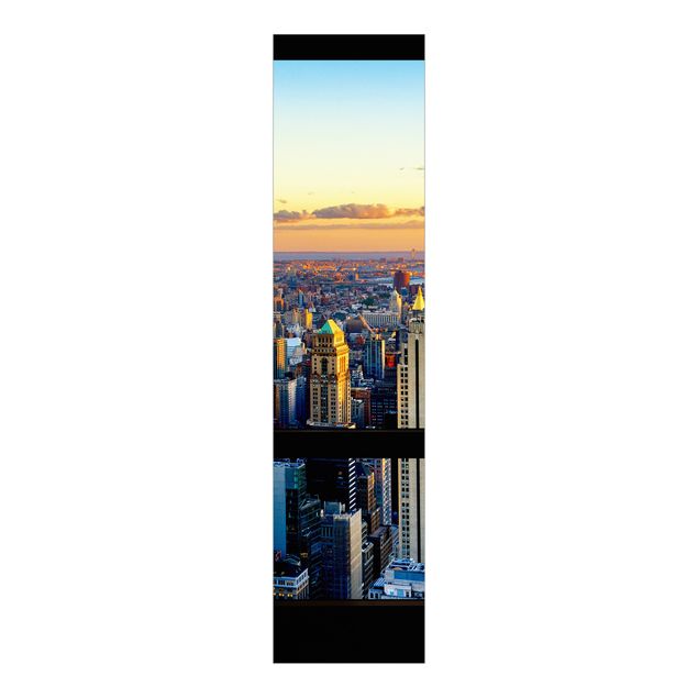 Panneaux coulissants avec architecture et skyline Vue de la fenêtre - Lever de soleil à New York