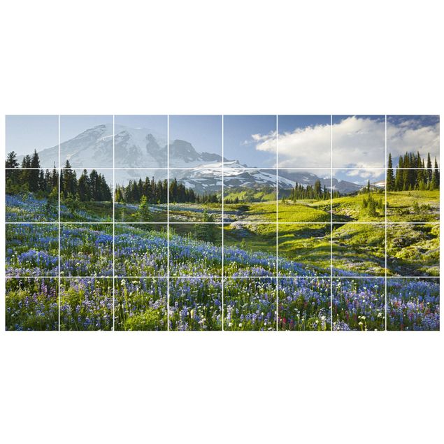Films adhésifs pour carrelage bleus Mountain Meadow With Blue Flowers in Front of Mt. Rainier