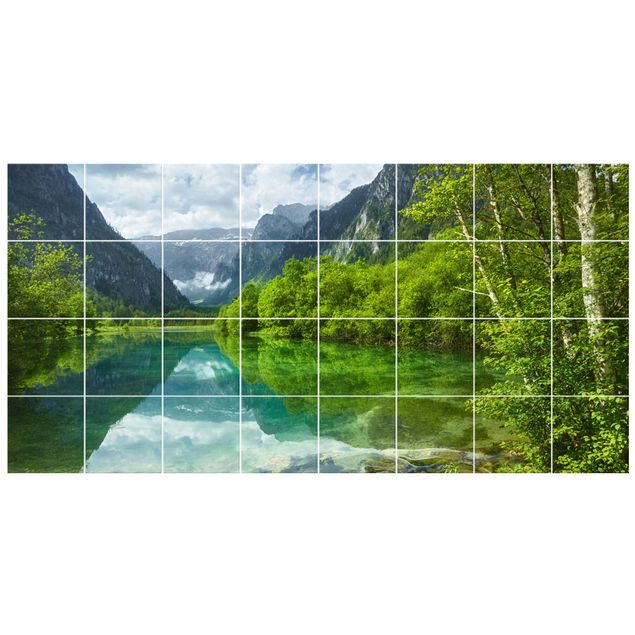 Films adhésifs pour carrelage verts Lac de montagne avec reflet de l'eau