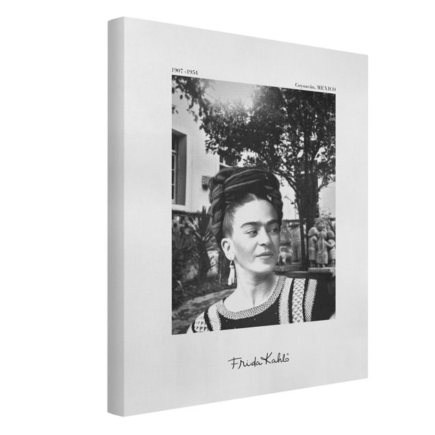 Tableaux noir et blanc Frida Kahlo Photograph Portrait In The Garden