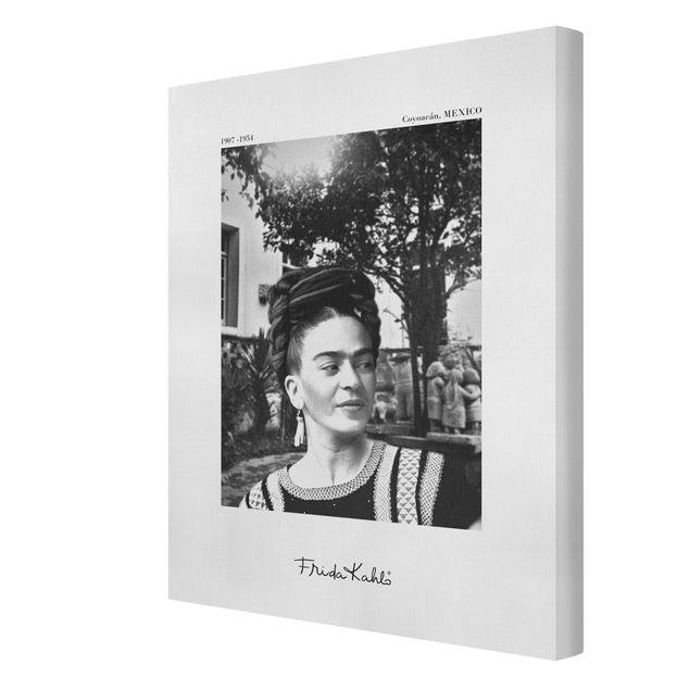 Tableau décoration Frida Kahlo Photograph Portrait In The Garden