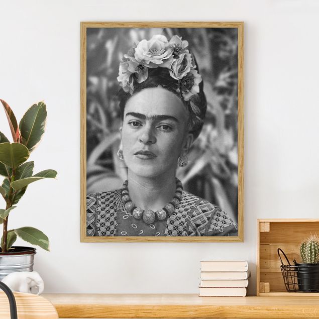 Tableaux encadrés noir et blanc Frida Kahlo Photograph Portrait With Flower Crown