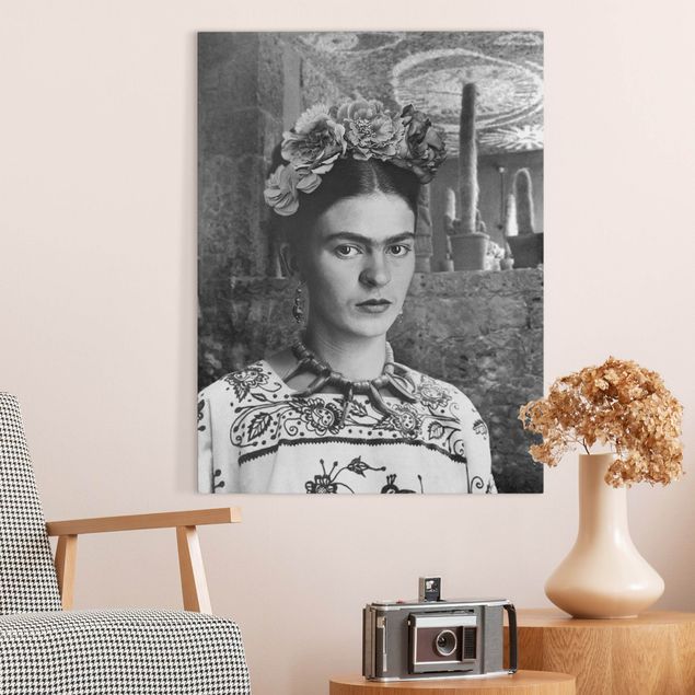 Tableaux sur toile en noir et blanc Frida Kahlo Photograph Portrait With Cacti