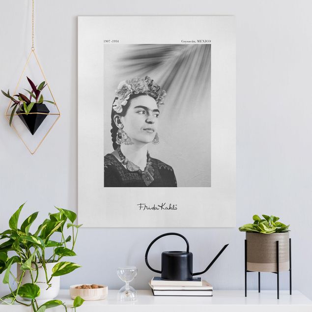 Tableaux sur toile en noir et blanc Frida Kahlo Portrait With Jewellery