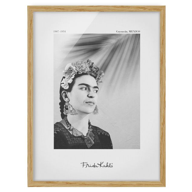 Tableaux encadrés reproductions Frida Kahlo Portrait With Jewellery