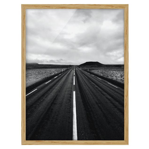 Tableaux encadrés paysage Route droite en Islande