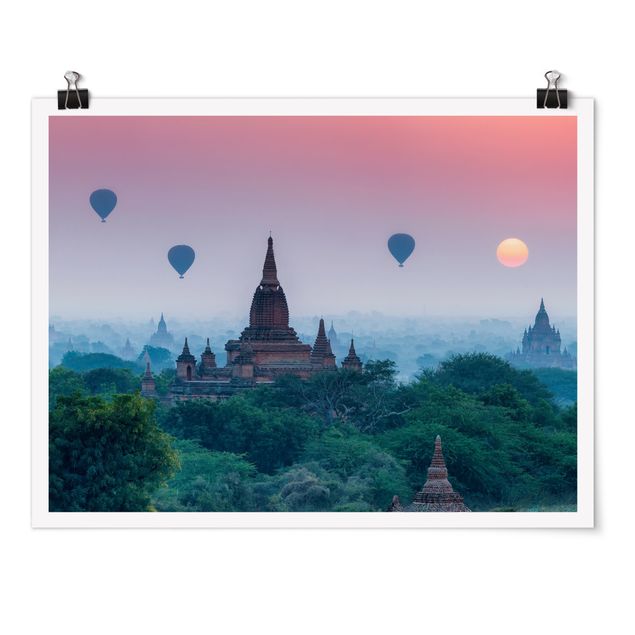 Poster villes Ballon à air chaud au-dessus d'un temple