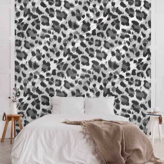 Papier peint animaux forêt Leopard Print With Watercolour Pattern In Grey