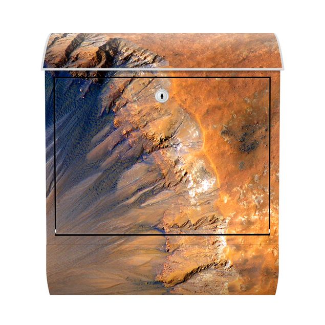 Boite aux lettres marron Image NASA Cratère Marsien