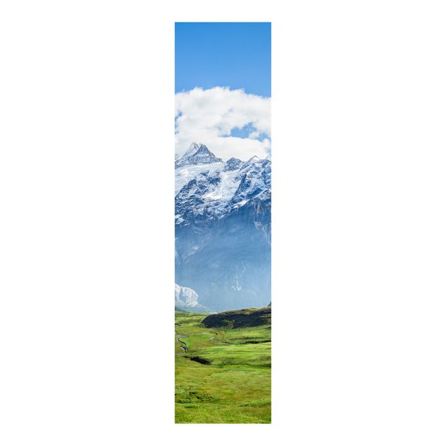 Panneaux coulissants avec architecture et skyline Panorama alpin de Swizz