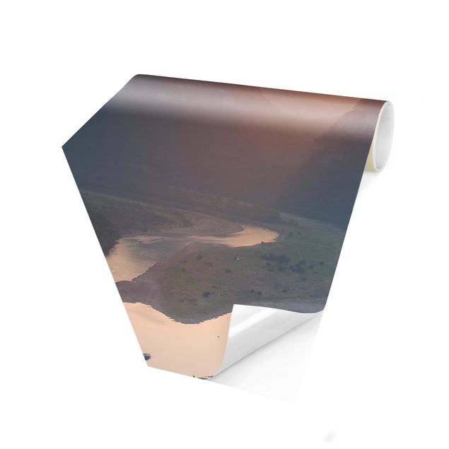 Papiers peintspanoramique hexagonal Lever de soleil dans un paysage montagneux