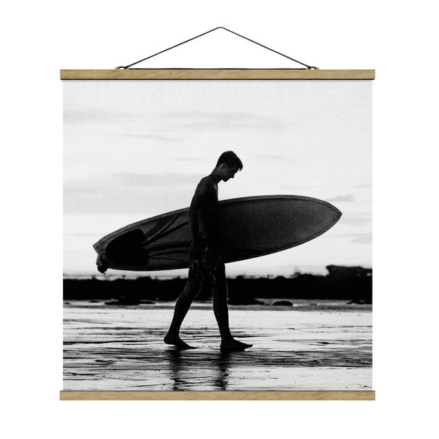 Posters en noir et blanc Surfeur de l'ombre de profil