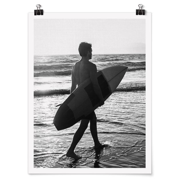 Posters en noir et blanc Surfer Boy At Sunset