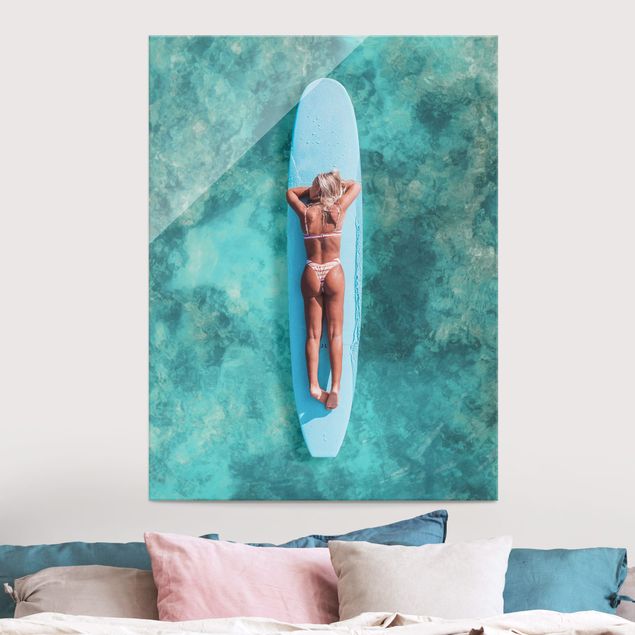 Tableau paysage Surfer Girl With Blue Board