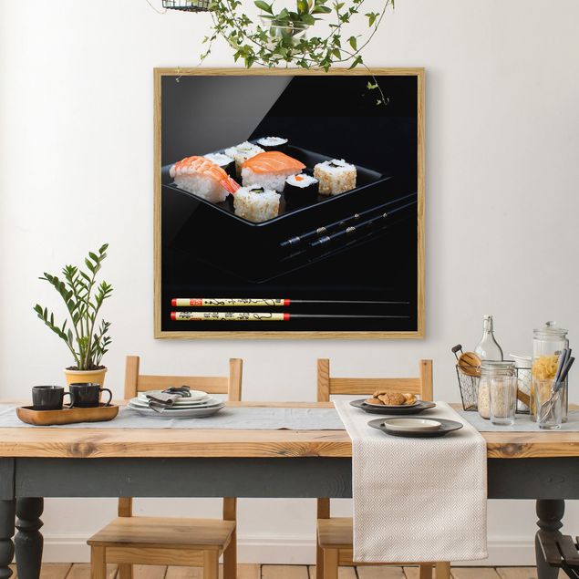 Tableaux modernes Assiette de Sushi avec baguettes noires