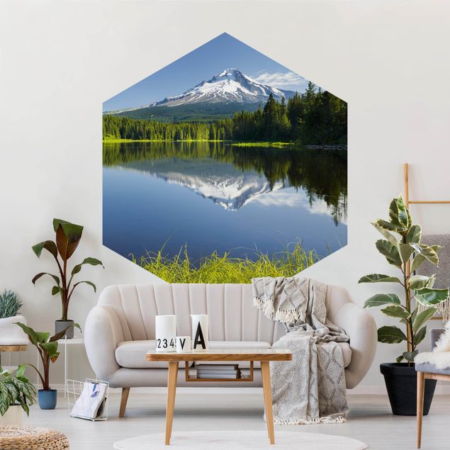 Papier peint forêt Volcan avec reflet d'eau